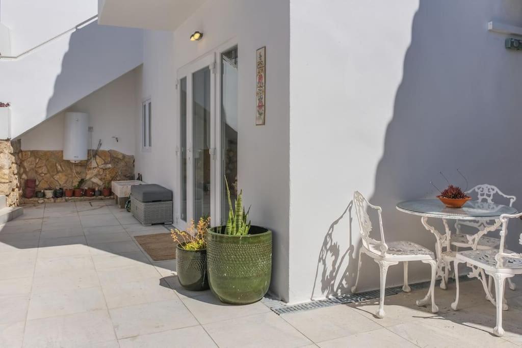 Casa Nova- Quiet Gem In The Heart Of Old Town Apartment Lagos